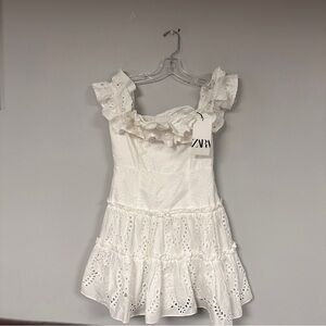 Zara white off shoulder open work embroidered eyelet lace  lined dress, M, NWT